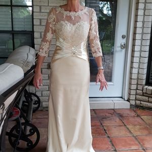 Mother of the Bride or Groom Gold Champagne Formal